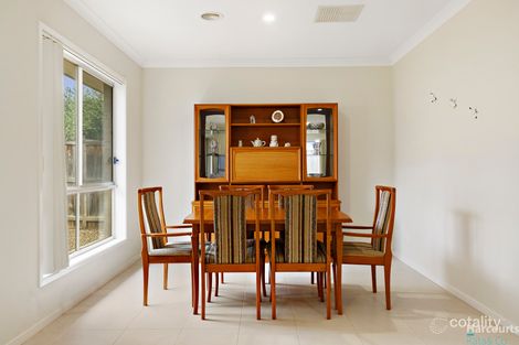 Property photo of 27 Lakeland Drive Doreen VIC 3754