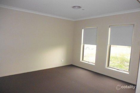 Property photo of 25 Eagle Way Deer Park VIC 3023