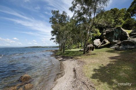 Property photo of 350 Dobell Drive Wangi Wangi NSW 2267