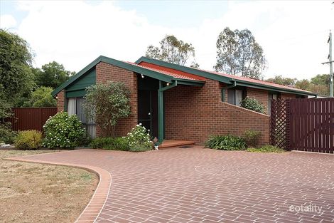 Property photo of 20 Rylah Crescent Wanniassa ACT 2903