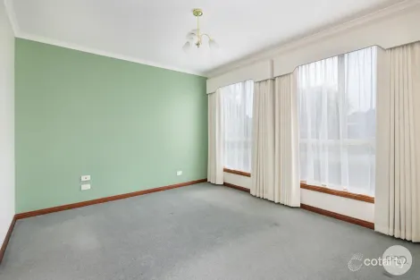Property photo of 7 Cornwall Street Wendouree VIC 3355