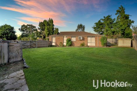 Property photo of 16 Dean Court Cranbourne West VIC 3977