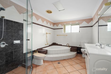 Property photo of 9 Ryde Place St Johns Park NSW 2176
