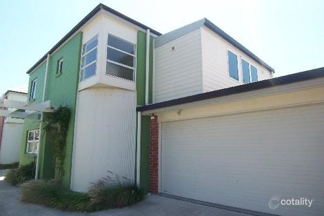 2/4 Robert St, Merewether, NSW 2291