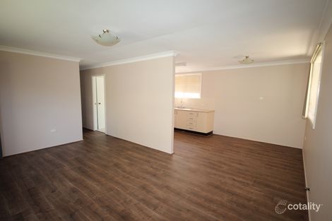 13 Roselands Ave, Wyoming, NSW 2250