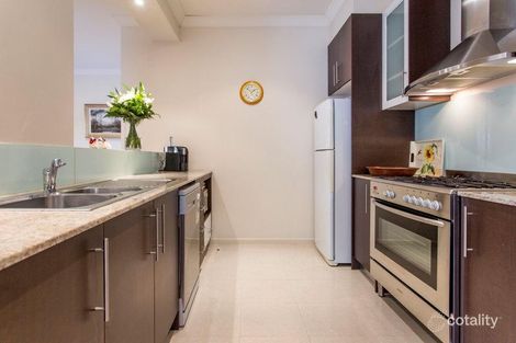 Property photo of 9/16 Lucerne Avenue Mornington VIC 3931