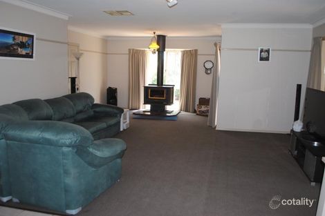 Property photo of 9 Polwarth Place Shepparton VIC 3630