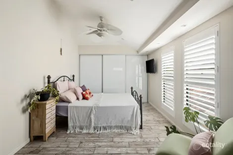 Property photo of 2 Gaynor Avenue Mount Ousley NSW 2519