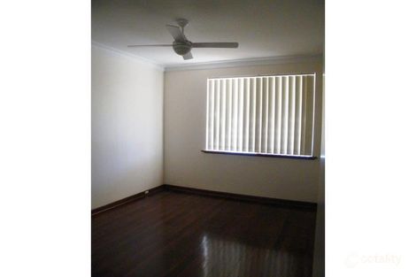 Property photo of 15 Carisbrooke Loop Hocking WA 6065