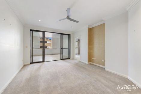Property photo of 3/146 Clarence Road Indooroopilly QLD 4068