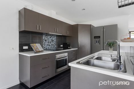 63 Cavenor Dr, Rokeby, TAS 7019