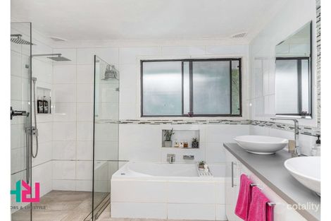 Property photo of 18 Curtin Place Lithgow NSW 2790