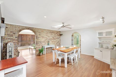 Property photo of 5 Perth Square Highland Park QLD 4211