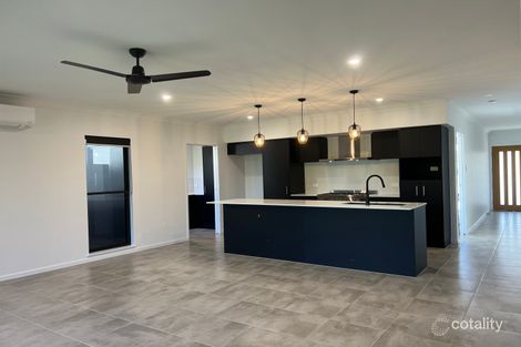 Property photo of 25 Lakeside Drive Smithfield QLD 4878