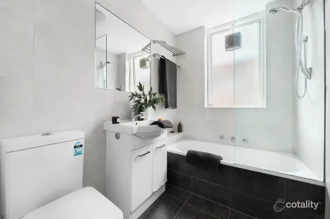 Property photo of 4/305 Riversdale Road Hawthorn East VIC 3123