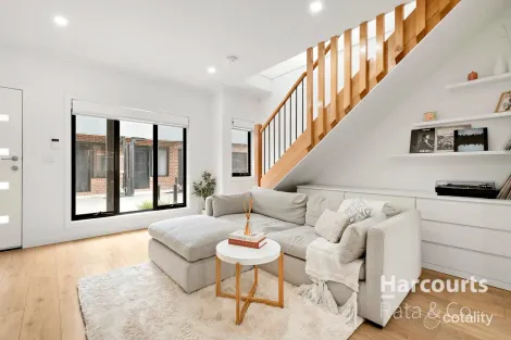 Property photo of 2/125 Duffy Street Epping VIC 3076