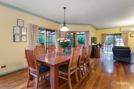 Property photo of 21 Ian Grove Mount Waverley VIC 3149