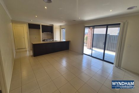 Property photo of 28 Creekside Boulevard Manor Lakes VIC 3024