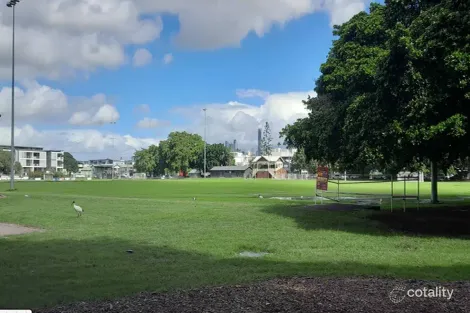 Property photo of 2/183 Brisbane Street Bulimba QLD 4171