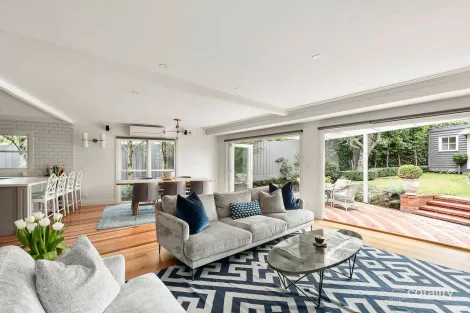 Property photo of 1 Denman Avenue Glen Iris VIC 3146