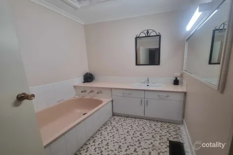Property photo of 5 Eton Street Wendouree VIC 3355