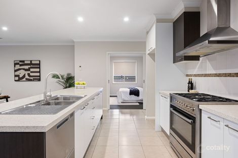 Property photo of 107 Honeyeater Circuit Thurgoona NSW 2640