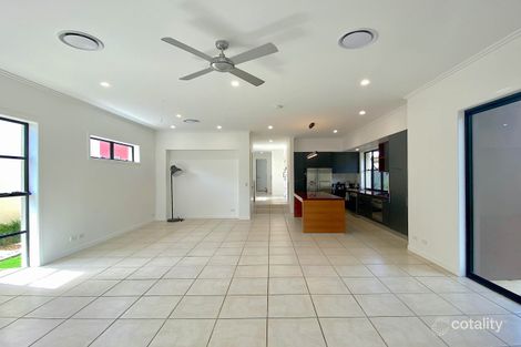 Property photo of 6023 Lucerne Circuit Hope Island QLD 4212