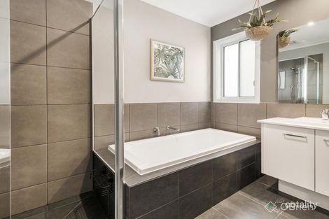 Property photo of 6 Cornflower Rise Botanic Ridge VIC 3977