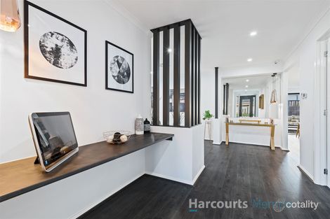 Property photo of 6 Listington Way Wollert VIC 3750
