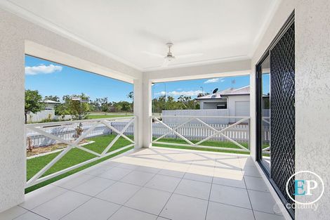 Property photo of 3/3A-B Wainscot Street Shaw QLD 4818