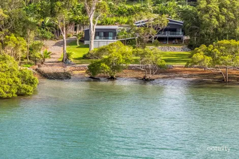 42 Carissa St, Russell Island, QLD 4184