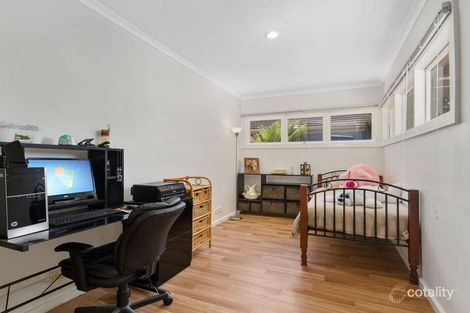 Property photo of 10 Templeton Street Sale VIC 3850