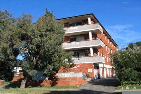 1/56 Wyadra Ave, Freshwater, NSW 2096