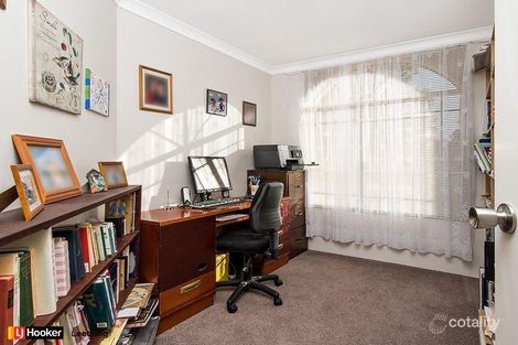 Property photo of 28 Pennlake Drive Spearwood WA 6163