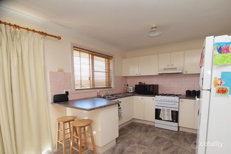 Property photo of 4 Darcy Place Orange NSW 2800