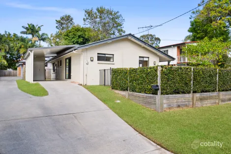 Property photo of 23 Currawong Drive Birkdale QLD 4159