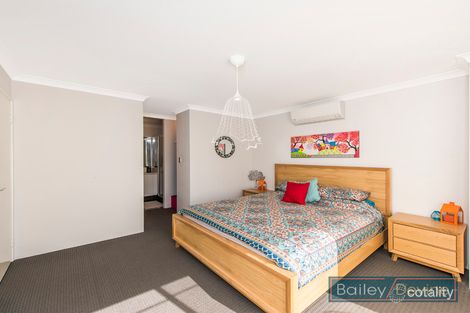 Property photo of 22 Nesbit Drive Haynes WA 6112