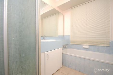 Property photo of 4 Ellam Court Meadow Heights VIC 3048