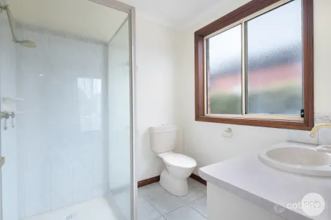 Property photo of 7 Cornwall Street Wendouree VIC 3355
