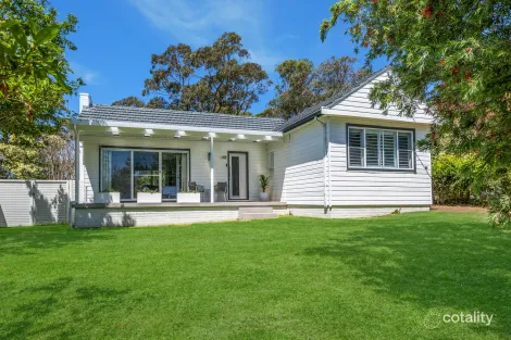 Property photo of 32 Stuart Street Kotara South NSW 2289