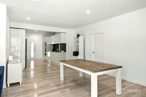 Property photo of 32 Stuart Street Kotara South NSW 2289