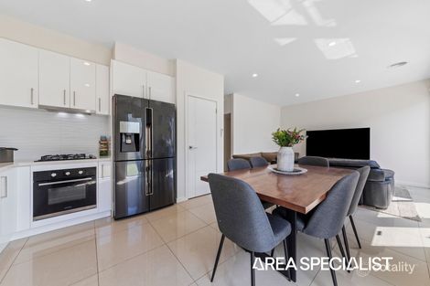 Property photo of 6 Autumn Crescent Carrum Downs VIC 3201