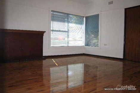 Property photo of 51 Junee Crescent Kingsgrove NSW 2208
