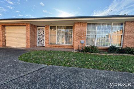 Property photo of 5/2 Bensley Road Macquarie Fields NSW 2564