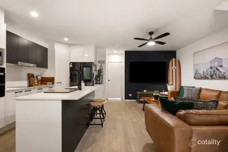 Property photo of 33/1A Regatta Boulevard Wurtulla QLD 4575