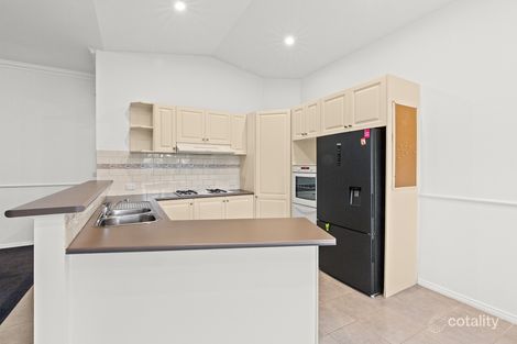 Property photo of 1 Hale Place Pakenham VIC 3810