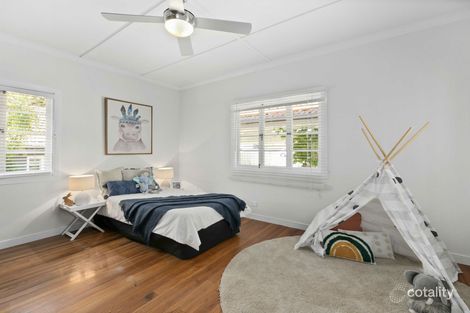 Property photo of 11 Lily Avenue Yeronga QLD 4104