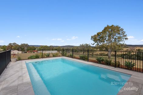 Property photo of 7 Regent Court Regency Downs QLD 4341