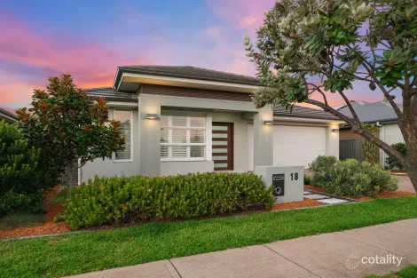 18 Uralla St, Fern Bay, NSW 2295