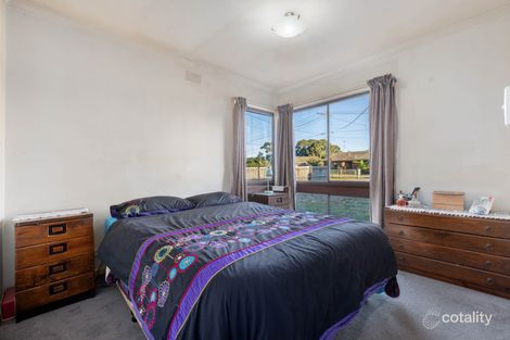 Property photo of 8 Olive Street Wendouree VIC 3355